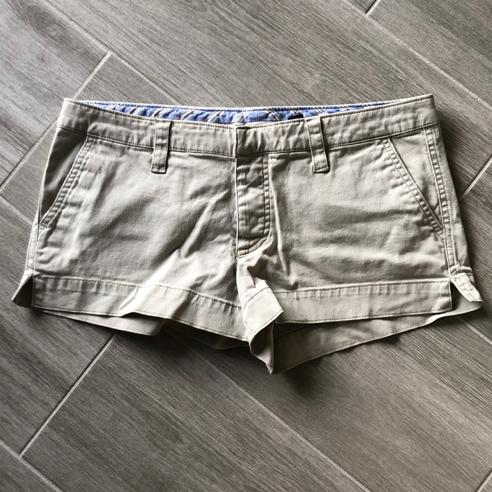 American Eagle khaki shorts